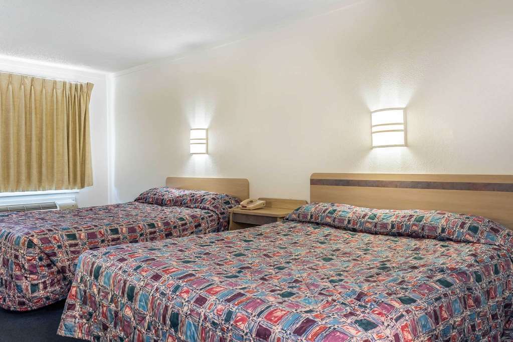 Rodeway Inn Sharonville Habitación foto